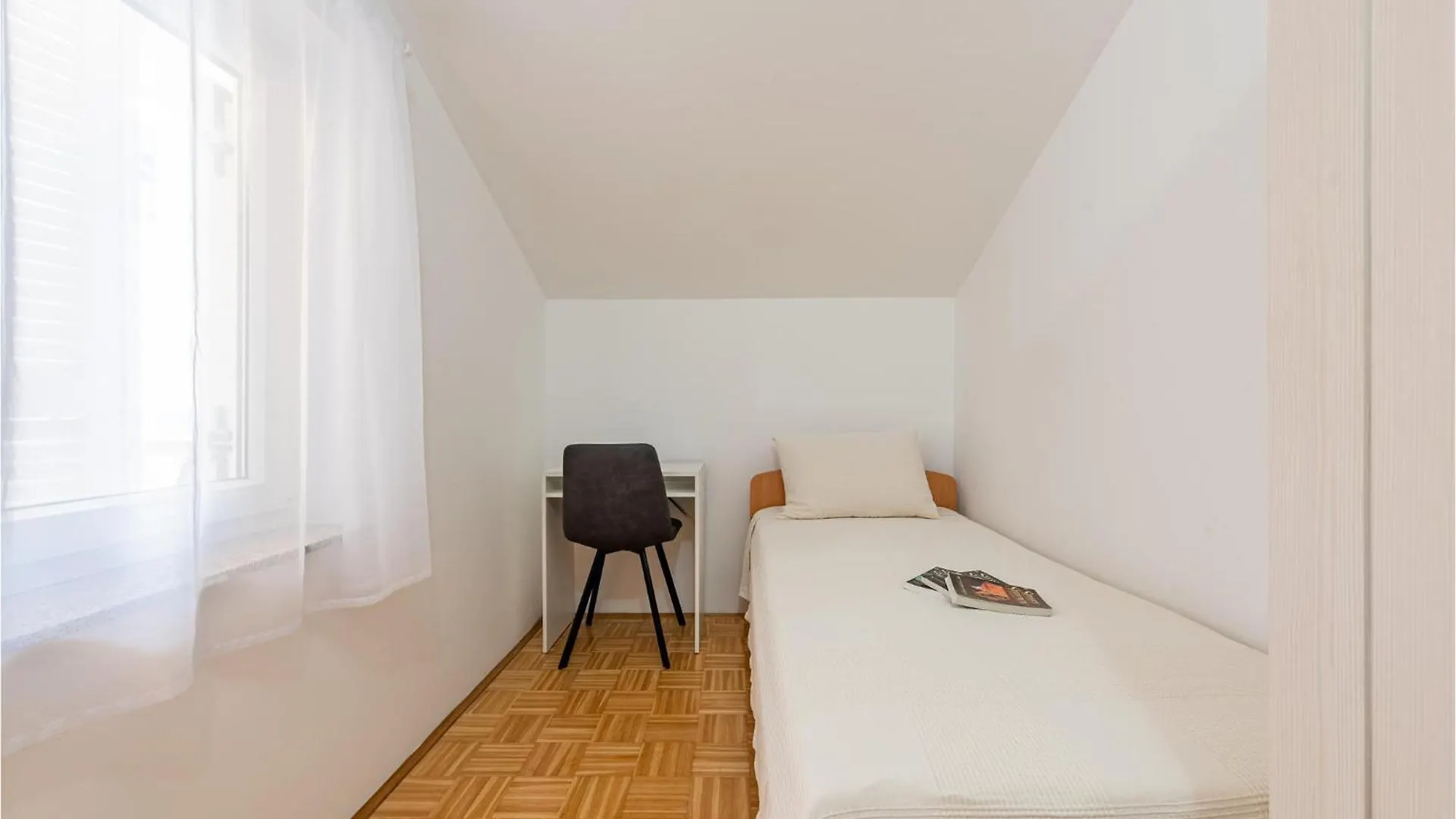 Vila Sidro Košljun アパート